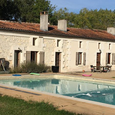 Maison Perigord Vert Piscine Et Spa La Roche-Chalais ภายนอก รูปภาพ