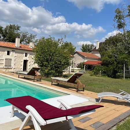 Maison Perigord Vert Piscine Et Spa La Roche-Chalais ภายนอก รูปภาพ