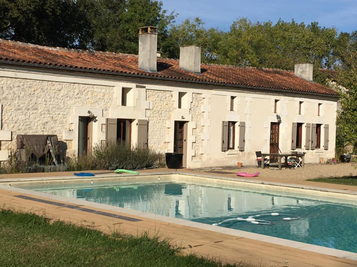 Maison Perigord Vert Piscine Et Spa La Roche-Chalais ภายนอก รูปภาพ