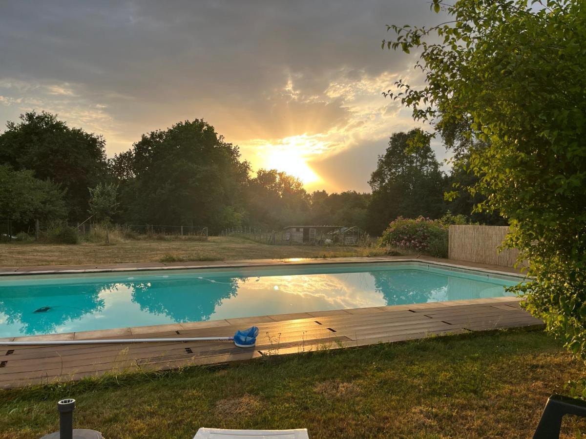 Maison Perigord Vert Piscine Et Spa La Roche-Chalais ภายนอก รูปภาพ
