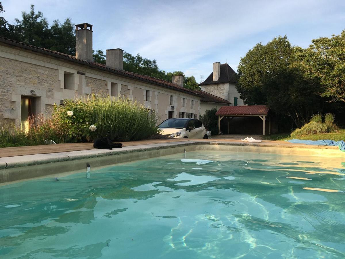 Maison Perigord Vert Piscine Et Spa La Roche-Chalais ภายนอก รูปภาพ