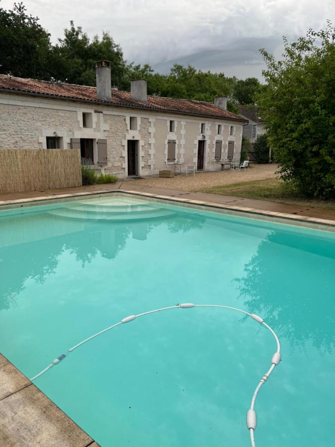 Maison Perigord Vert Piscine Et Spa La Roche-Chalais ภายนอก รูปภาพ