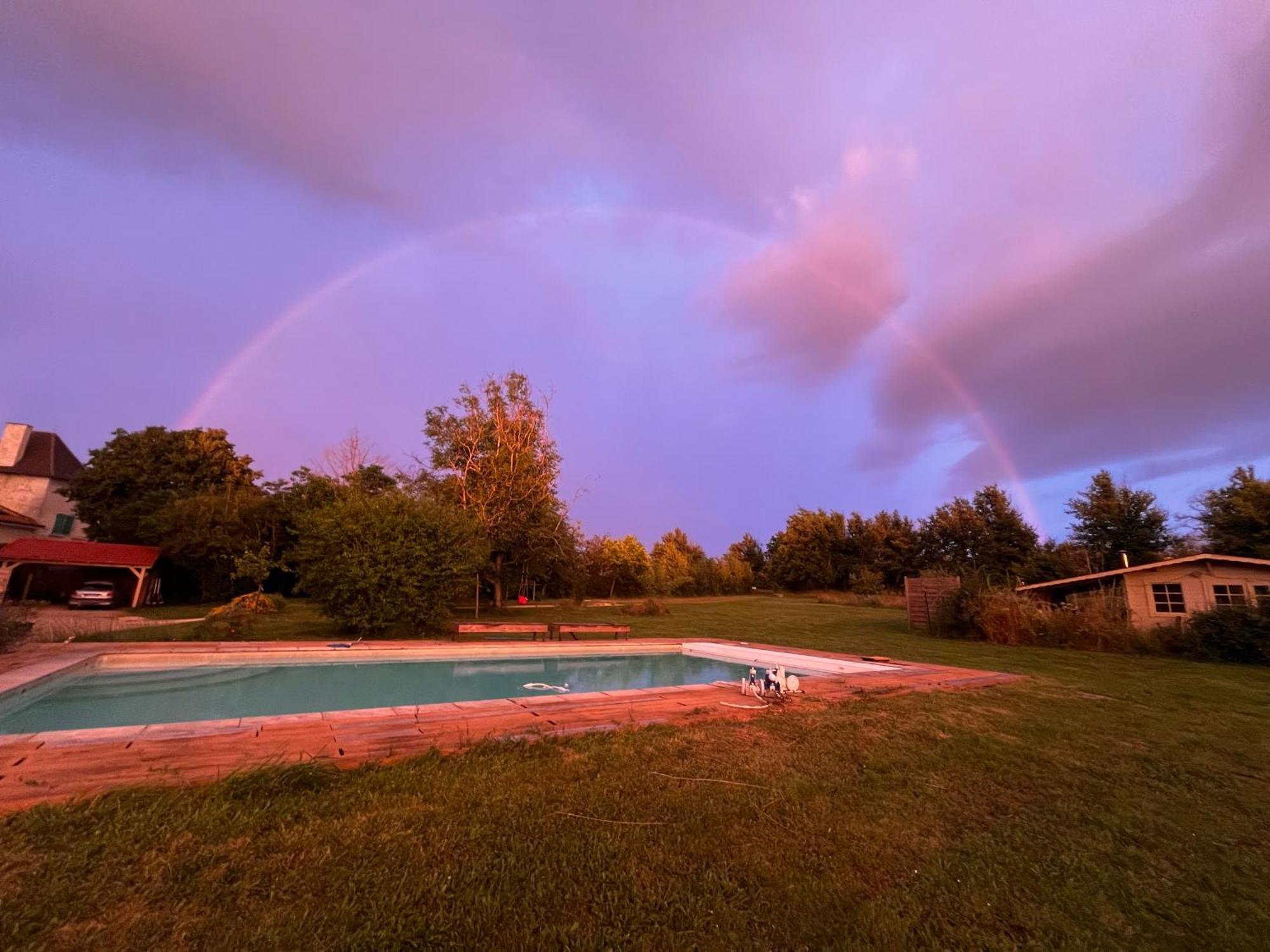 Maison Perigord Vert Piscine Et Spa La Roche-Chalais ภายนอก รูปภาพ